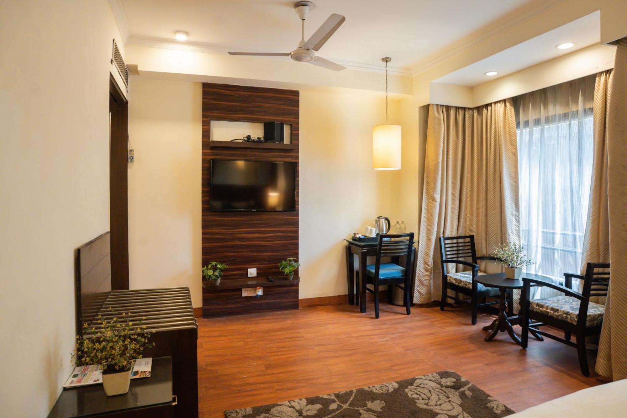 Ahuja Residency Cyber City II Gurgaon Exterior foto