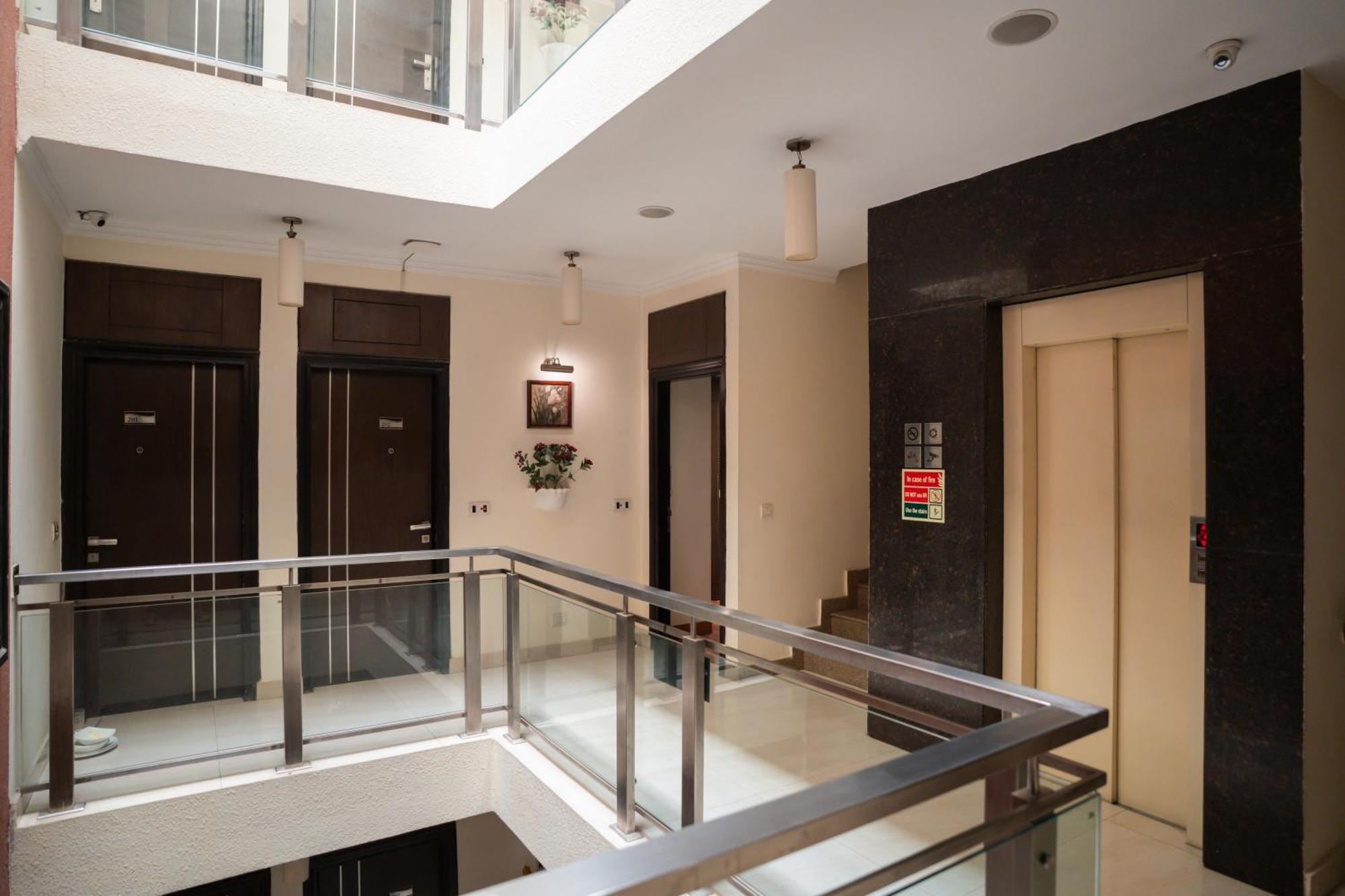 Ahuja Residency Cyber City II Gurgaon Exterior foto