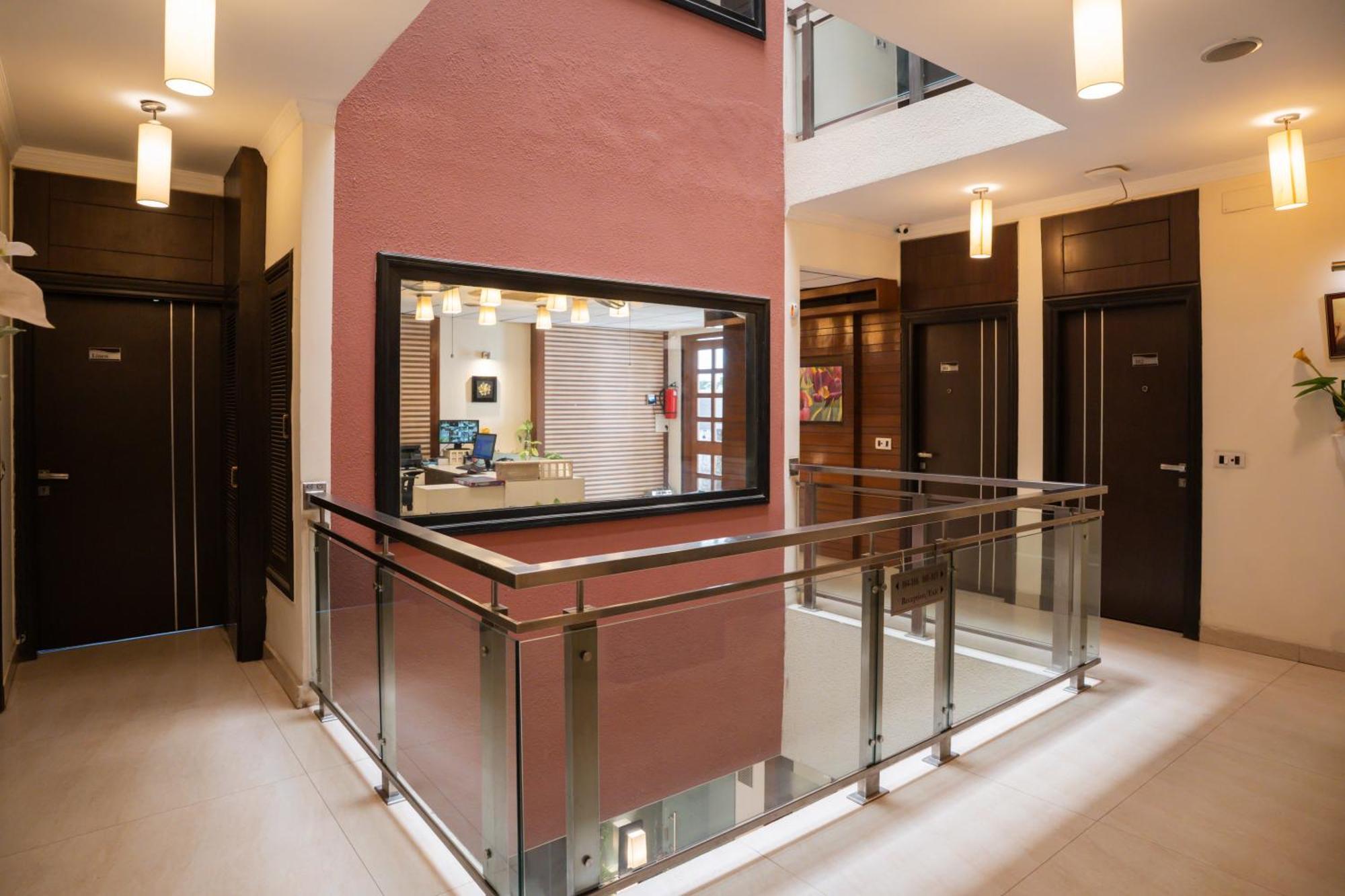 Ahuja Residency Cyber City II Gurgaon Exterior foto