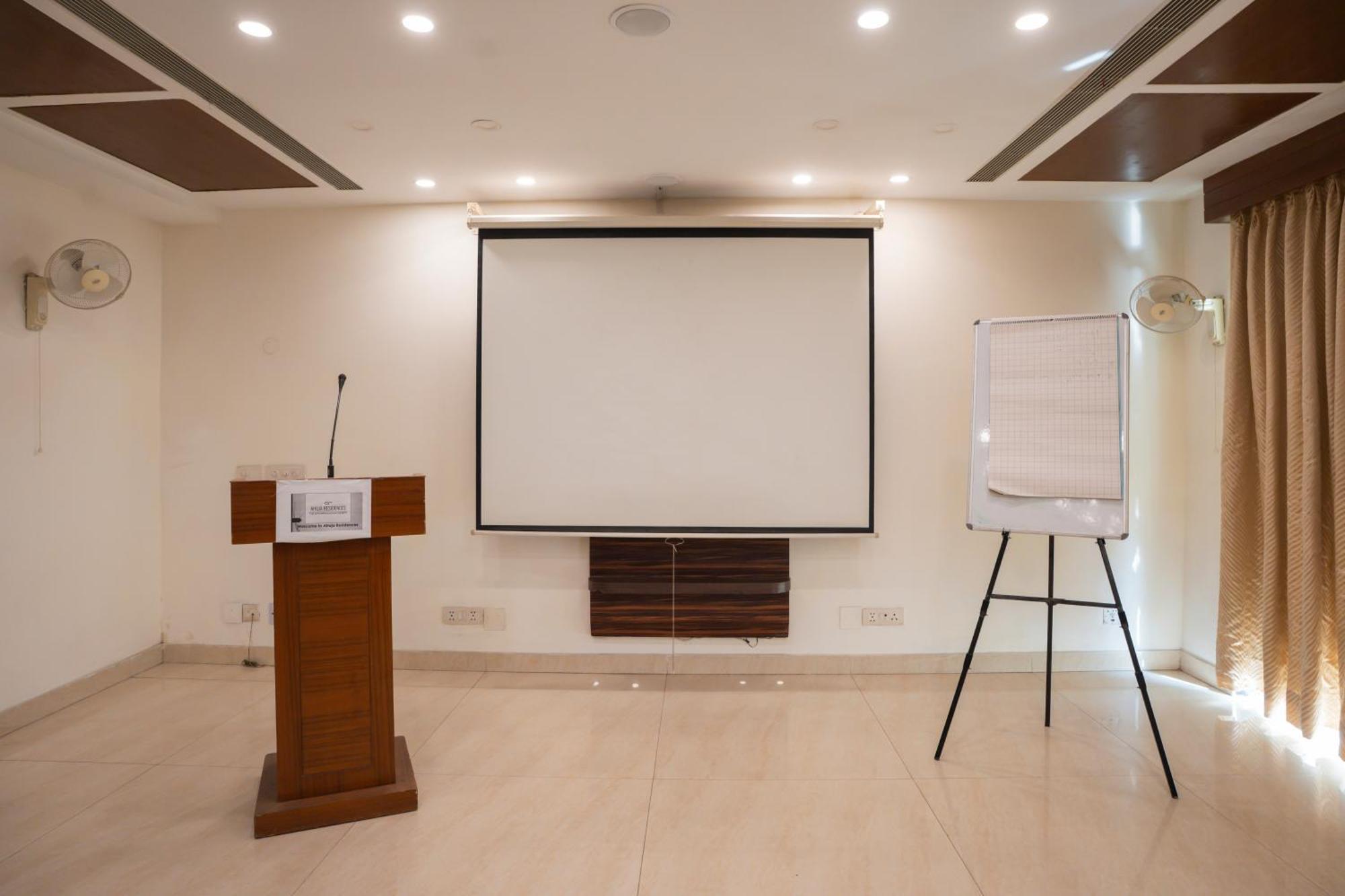 Ahuja Residency Cyber City II Gurgaon Exterior foto